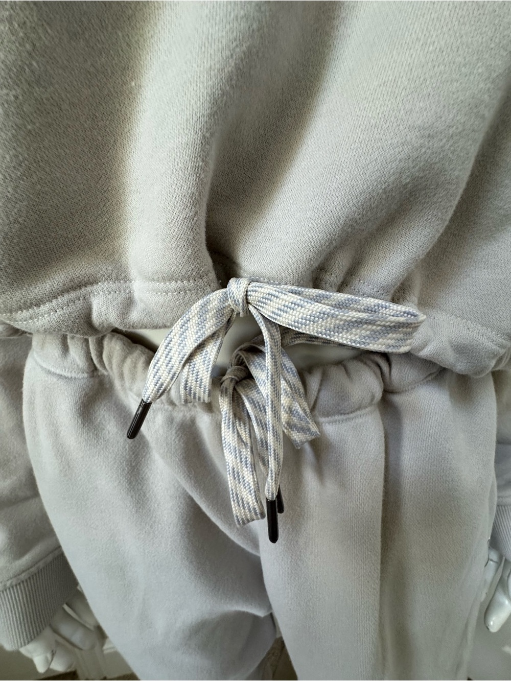 VUORI - 2 pc cropped quarter zip (Sm) & matching joggers (Med) - Picture 5 of 6